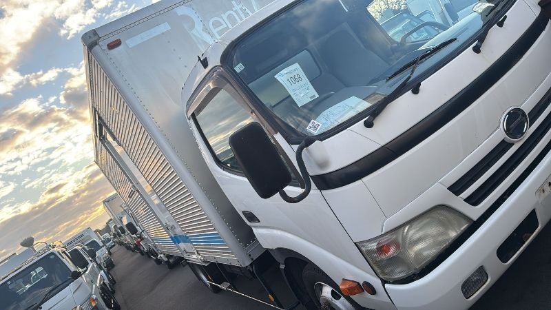  30478  HINO DUTRO  2010  