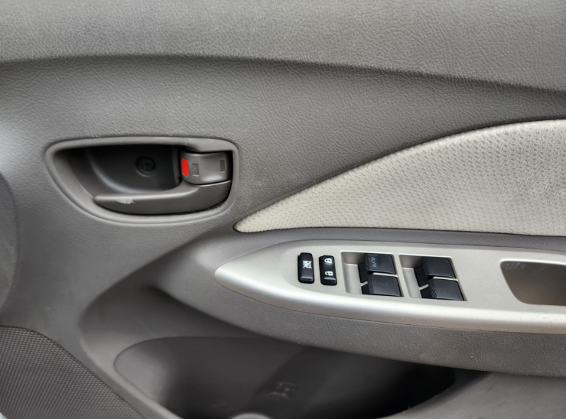  30479  TOYOTA BELTA  2008  
