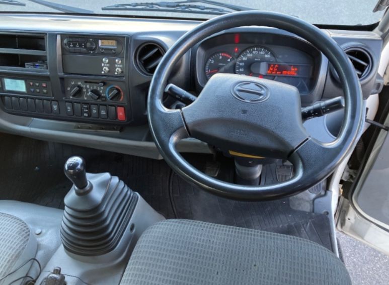  30480  HINO DUTRO  2016  