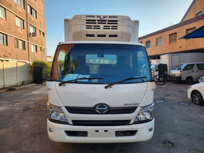  30480  HINO DUTRO  2016  