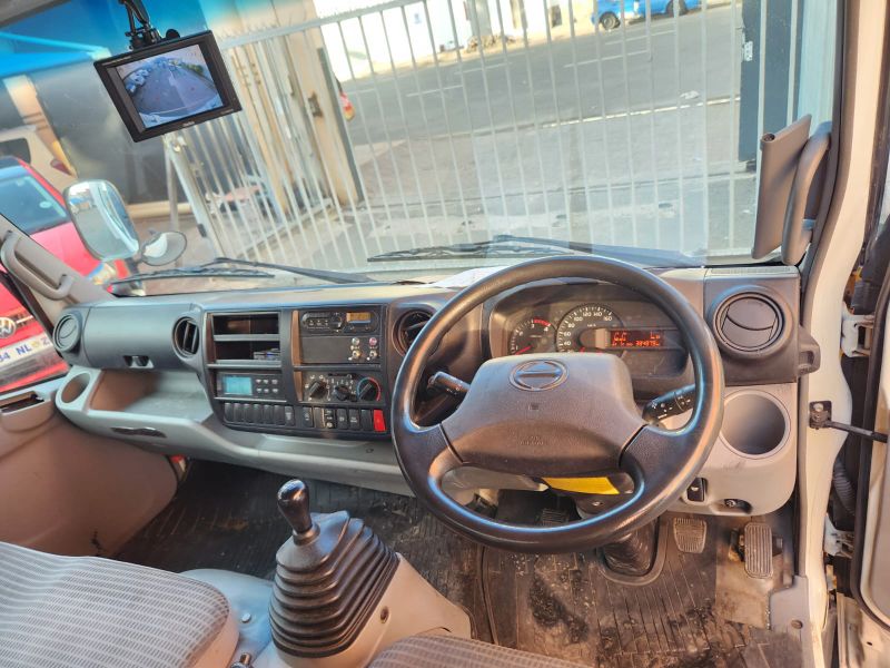  30480  HINO DUTRO  2016  