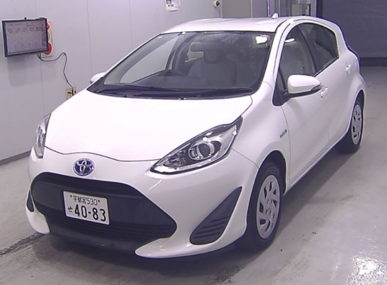  30481  TOYOTA AQUA  2017  