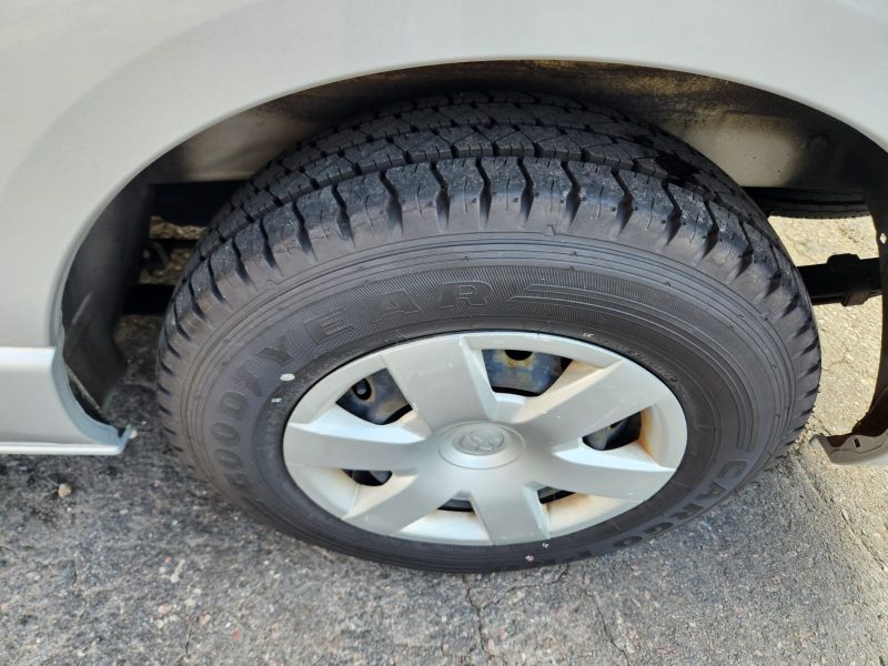  30487  TOYOTA REGIUS  2006  