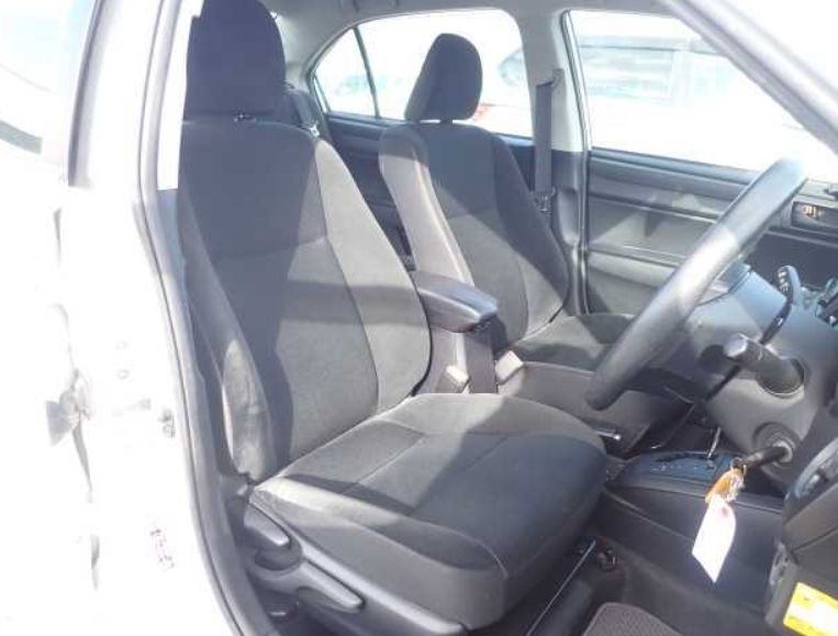  30492  TOYOTA COROLLA AXIO  2018  