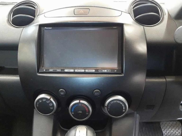  30493  MAZDA DEMIO  2011  