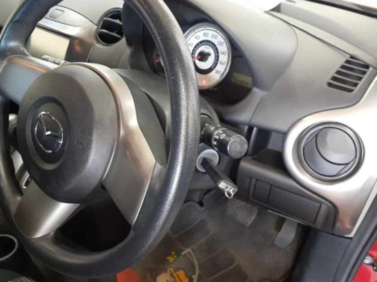  30493  MAZDA DEMIO  2011  