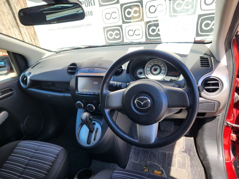  30493  MAZDA DEMIO  2011  