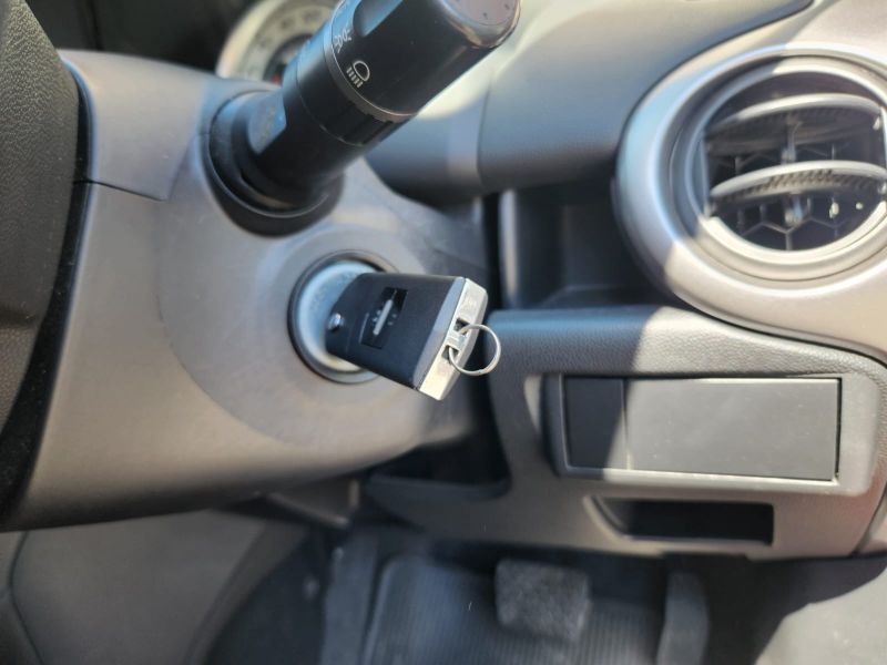  30493  MAZDA DEMIO  2011  