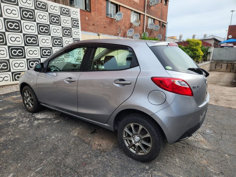  30500  MAZDA DEMIO  2011  