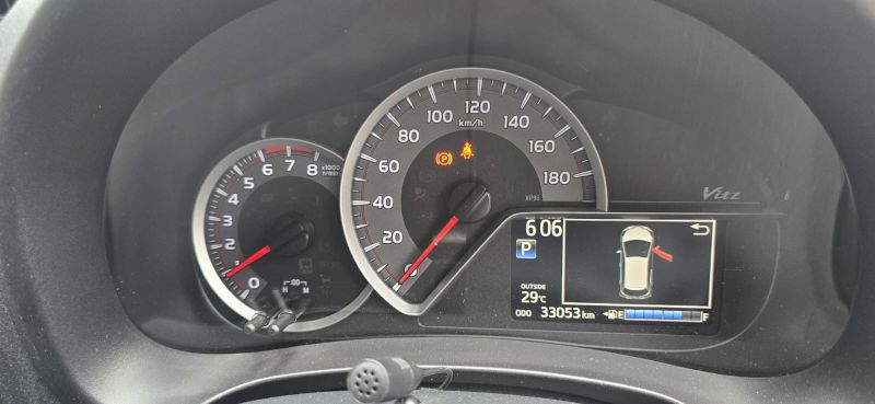  30501  TOYOTA VITZ  2017  