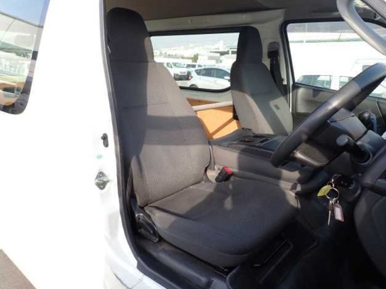  30507  TOYOTA HIACE  2016  