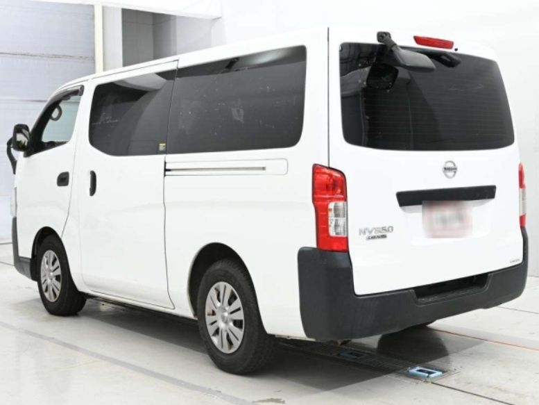  30509  NISSAN CARAVAN  2018  