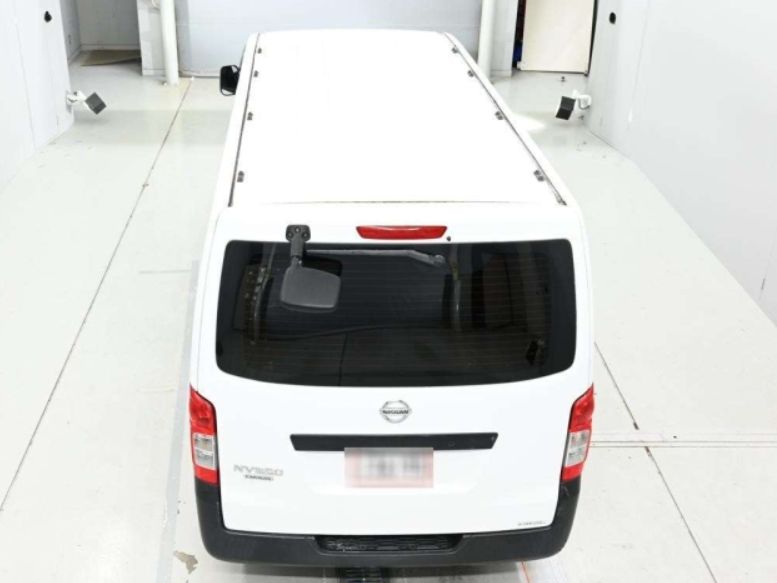  30509  NISSAN CARAVAN  2018  