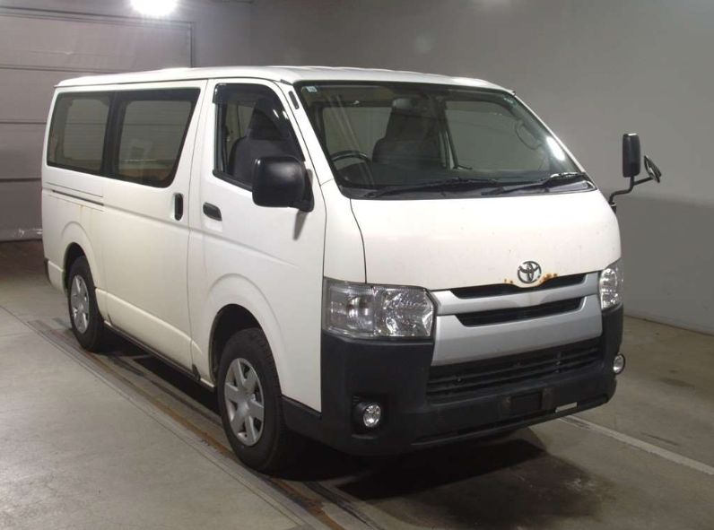  30514  TOYOTA HIACE  2017  