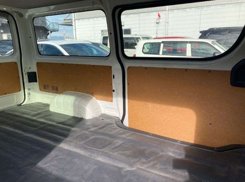  30514  TOYOTA HIACE  2017  