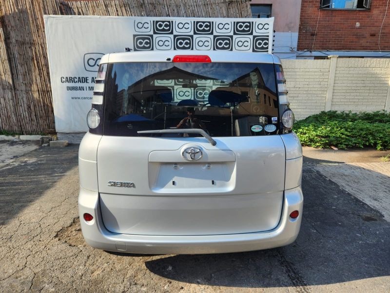  30515  TOYOTA SIENTA  2009  