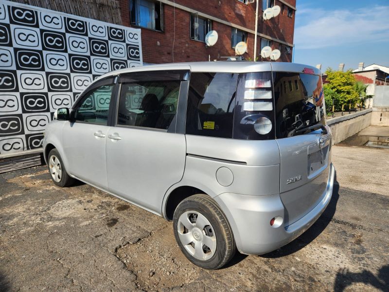  30515  TOYOTA SIENTA  2009  