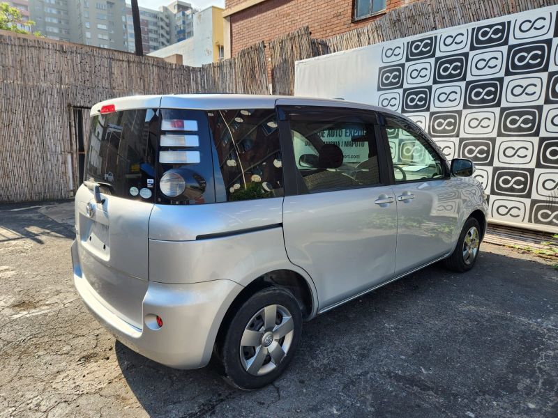  30515  TOYOTA SIENTA  2009  