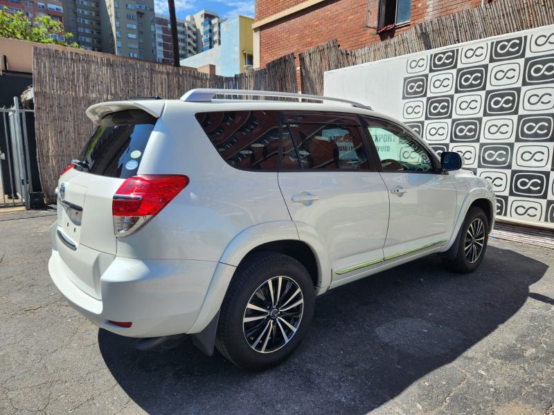  30520  TOYOTA VANGUARD  2010  