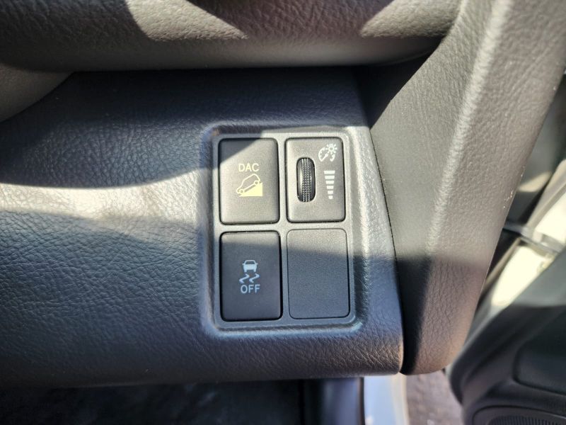  30520  TOYOTA VANGUARD  2010  