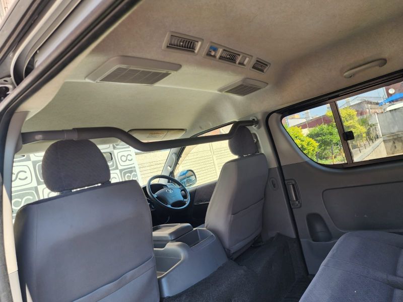  30521  TOYOTA REGIUS  2010  