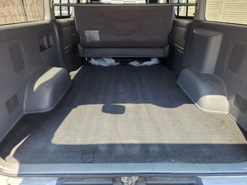  30521  TOYOTA REGIUS  2010  