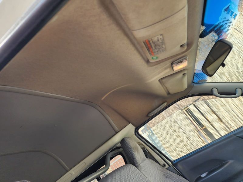  30525  TOYOTA HIACE  2005  