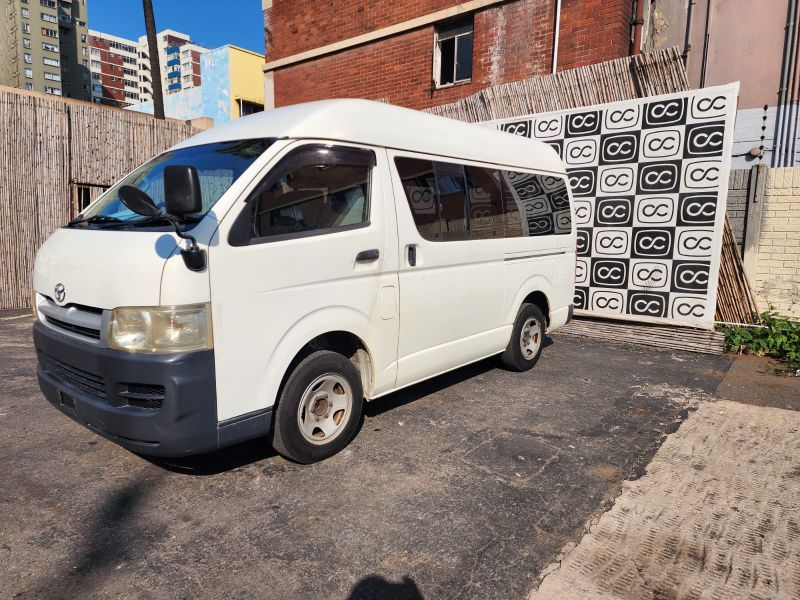 30525 TOYOTA HIACE 2005 