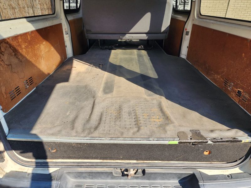  30525  TOYOTA HIACE  2005  