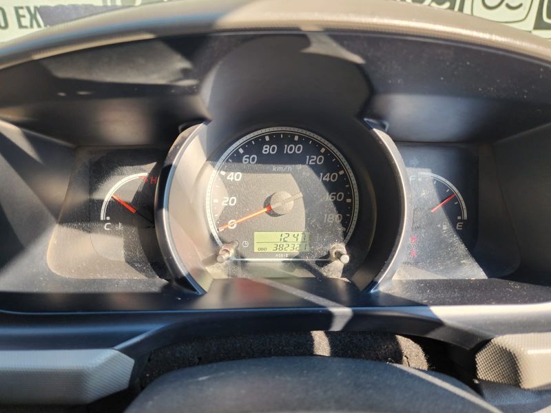  30525  TOYOTA HIACE  2005  