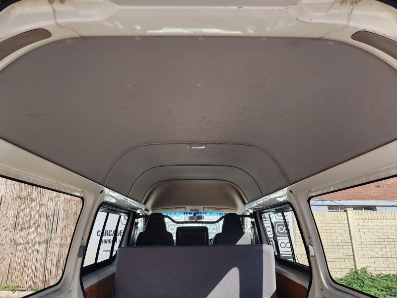  30525  TOYOTA HIACE  2005  