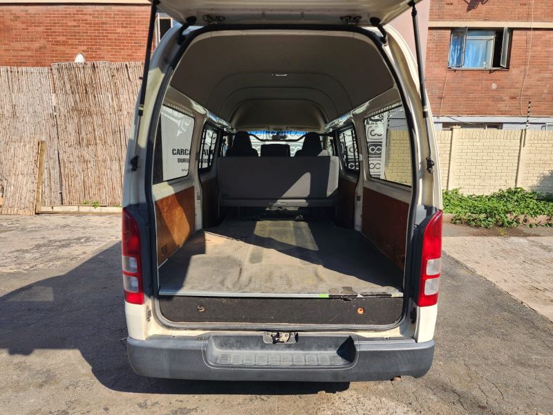  30525  TOYOTA HIACE  2005  