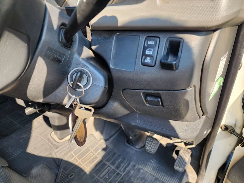  30525  TOYOTA HIACE  2005  