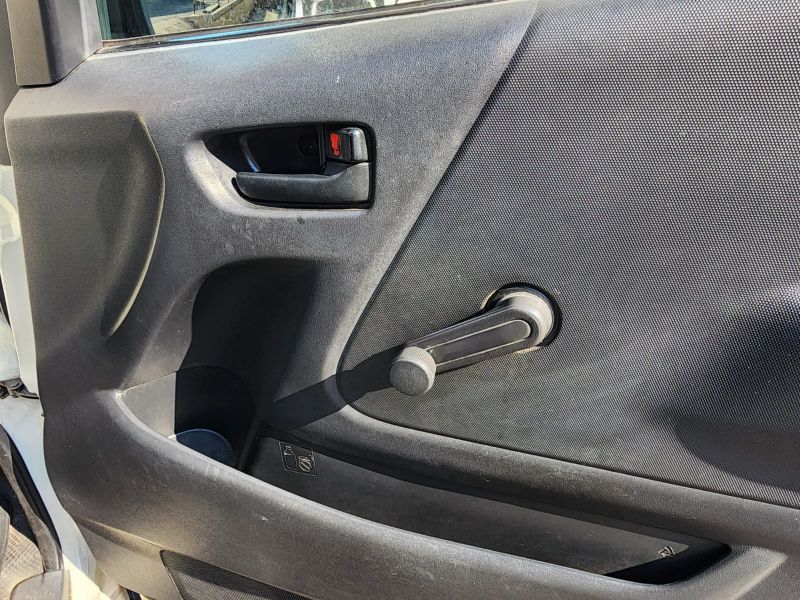  30525  TOYOTA HIACE  2005  