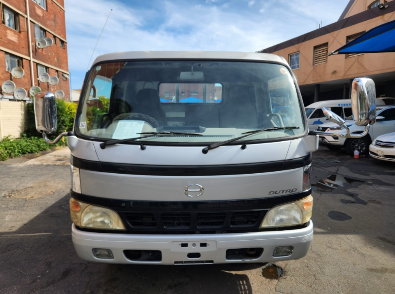 30527  HINO DUTRO  2005  