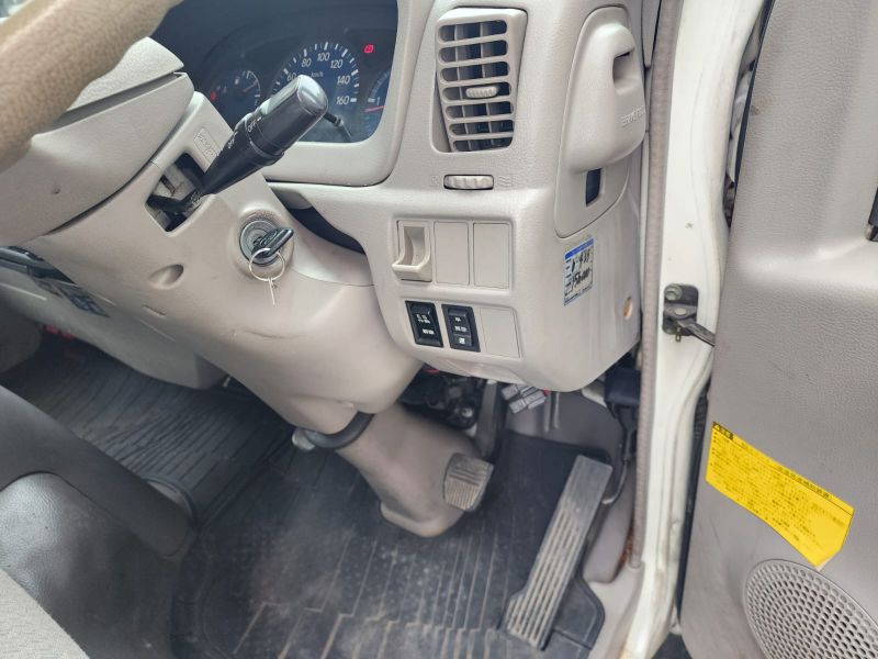  30529  TOYOTA DYNA  1999  