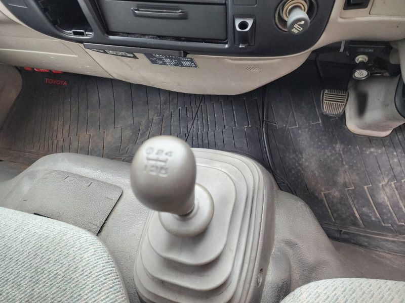  30529  TOYOTA DYNA  1999  