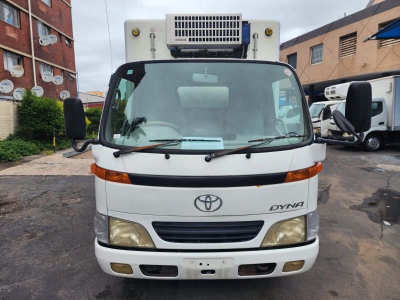  30529  TOYOTA DYNA  1999  