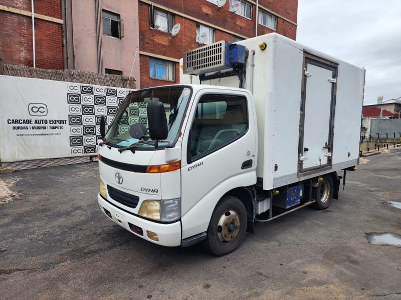  30529  TOYOTA DYNA  1999 