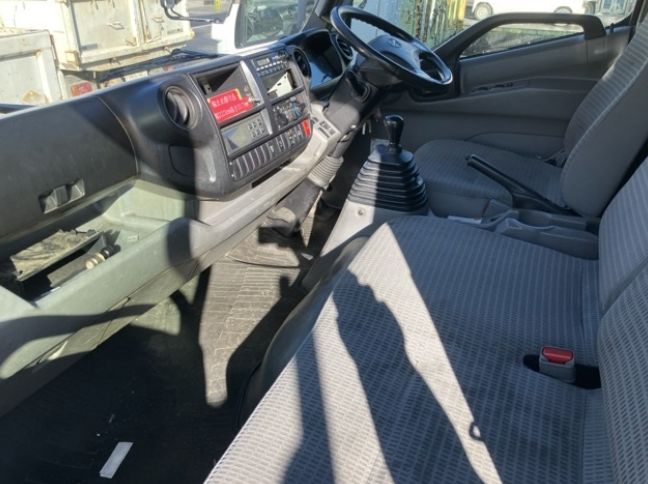  30530  HINO DUTRO  2013  