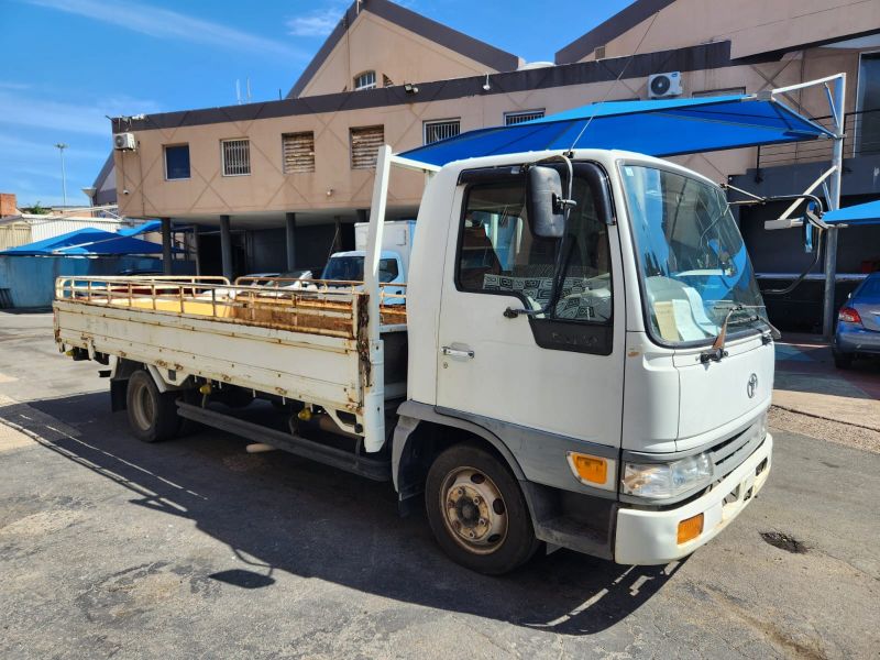  30531  TOYOTA DYNA  1996  
