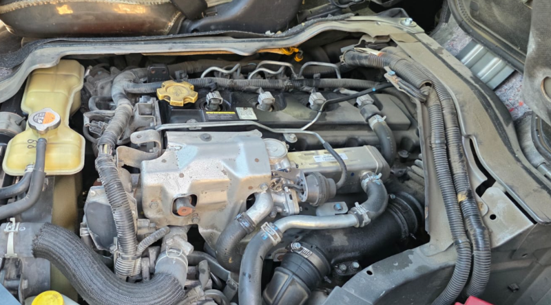  30533  NISSAN CARAVAN  2017  
