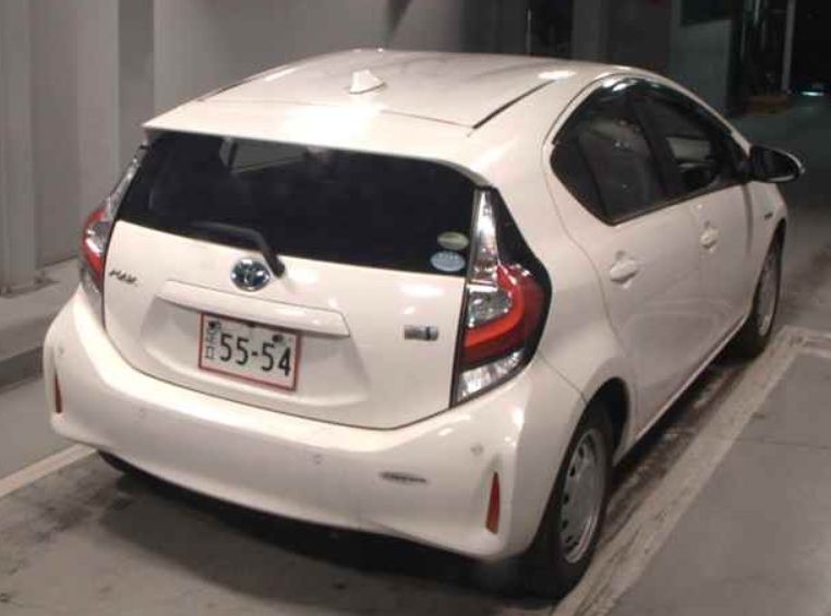  30539  TOYOTA AQUA  2018  