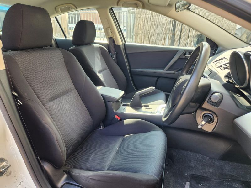  30540  MAZDA AXELA  2010  