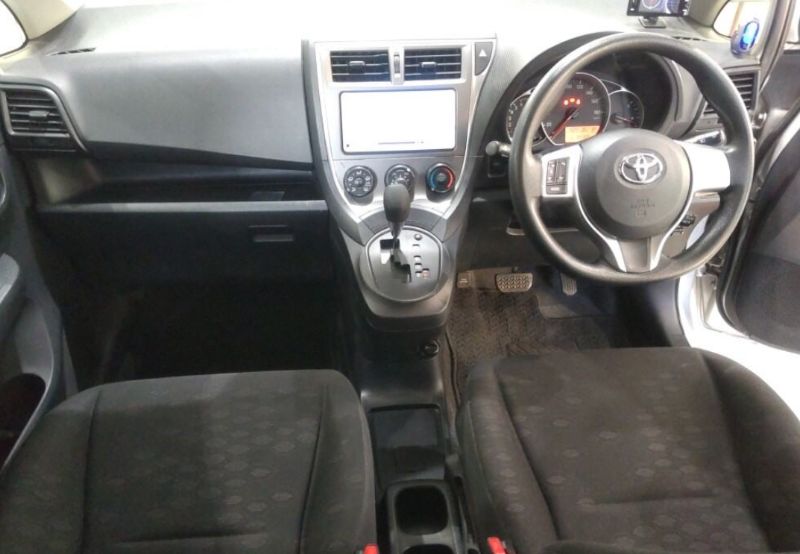  30548  TOYOTA RACTIS  2013  