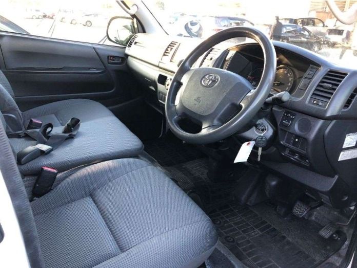  30554  TOYOTA HIACE  2016  