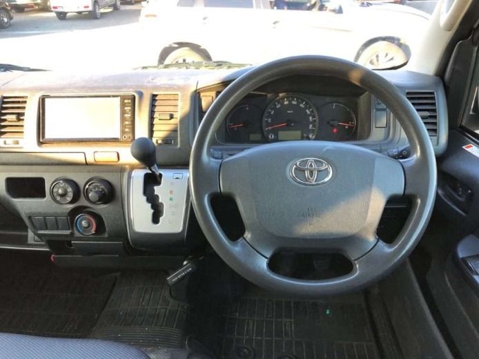  30554  TOYOTA HIACE  2016  