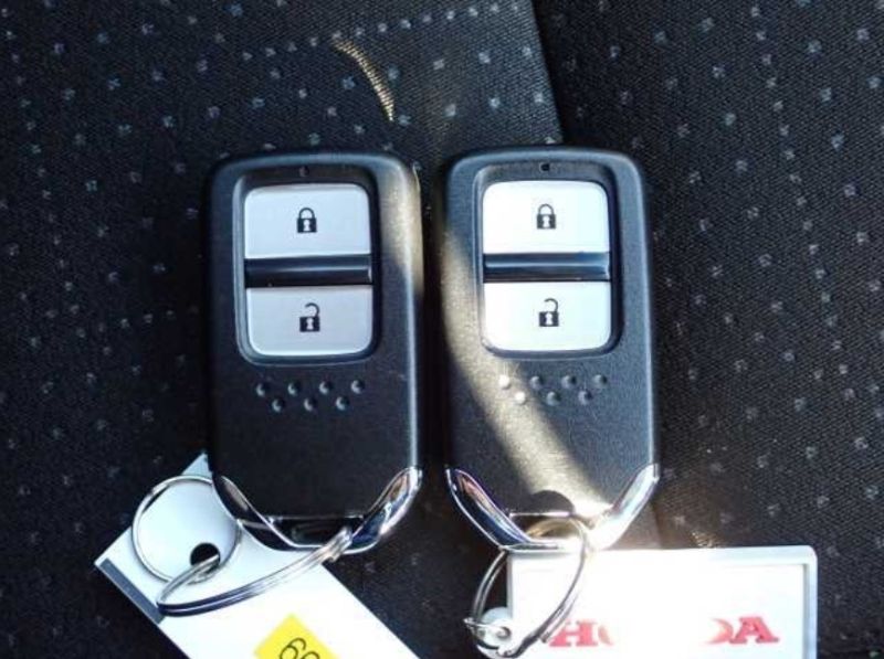  30555  HONDA FIT  2017  