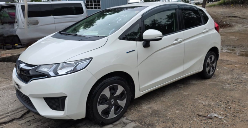  30555  HONDA FIT  2017  