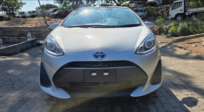  30557  TOYOTA AQUA  2017  